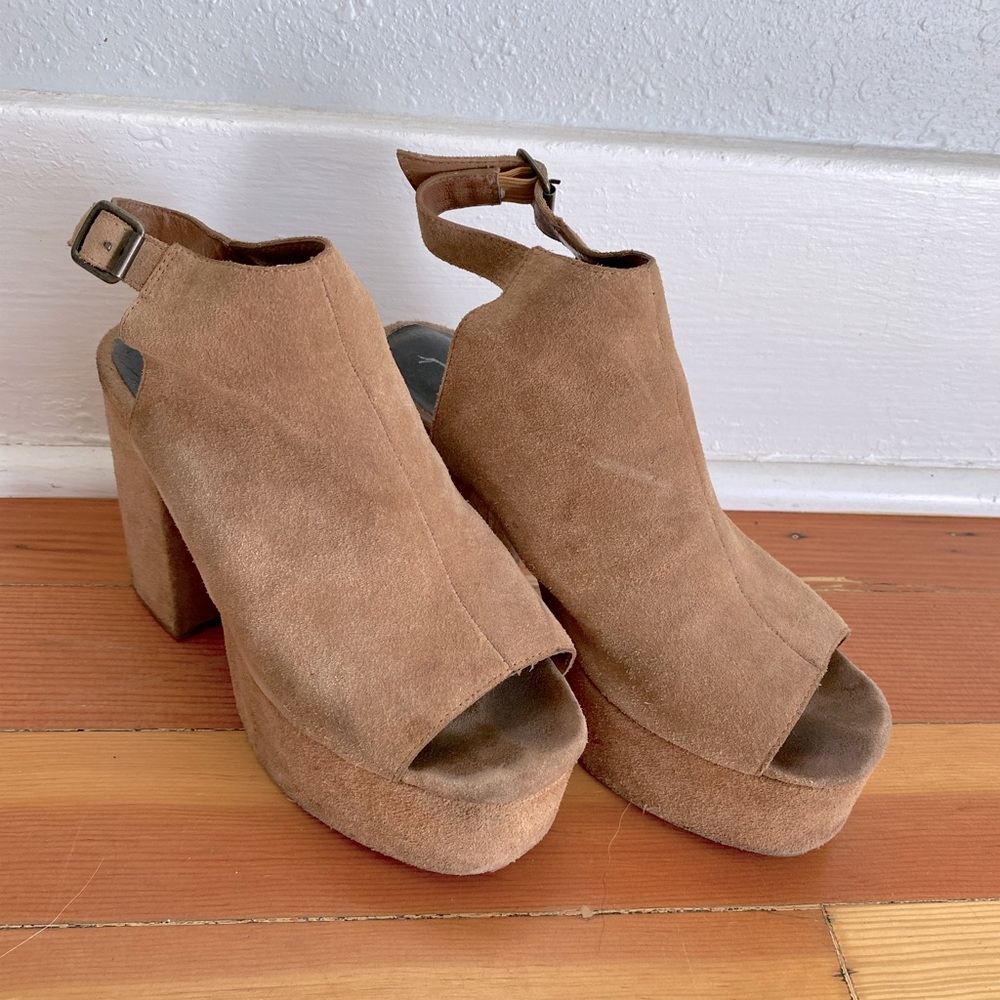 Free People Jeffrey Campbell Suede Leather Tan Platform Clog Sandals - Size 9.5